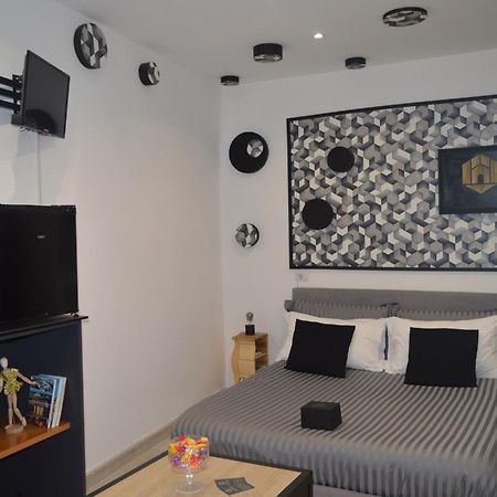 בארי Geometric Art Home מראה חיצוני תמונה